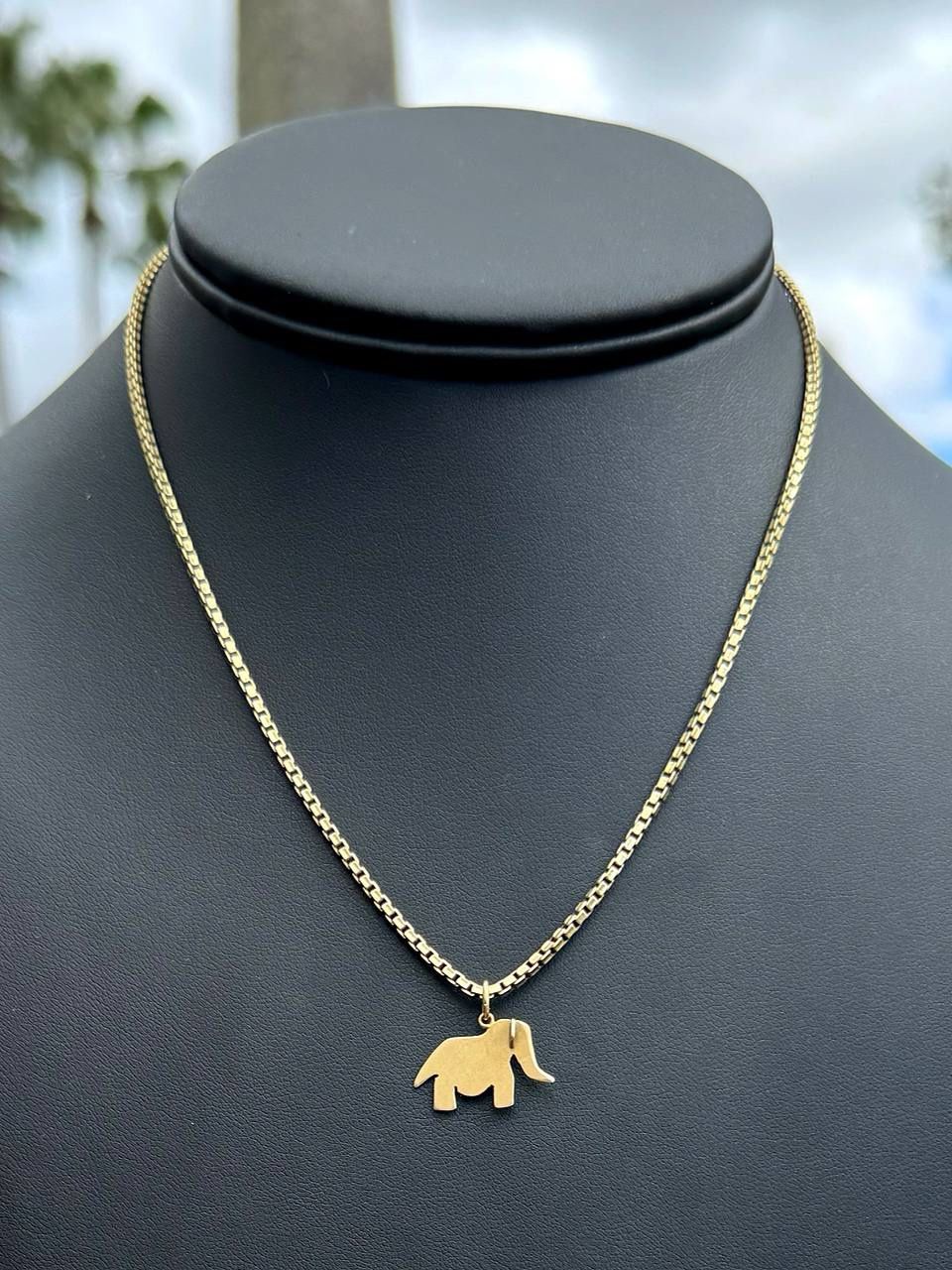 Jewelry 14k solid Yellow Gold box link 15.5” Chain necklace 5.50 grams 1.75mm Elephant Pendant charm