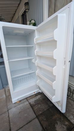 Upright freezer Frigidaire 14 cubic feet works great