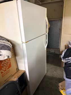 Free working refrigerator