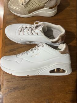 Brand new Skecher Air-Cooled Memory Foam! Wide Fit