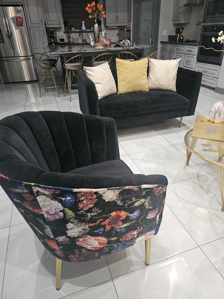 Sofa , Loveseat & Accent Chair