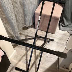 On-Stage Double-X Bullet Nose Keyboard Stand with Lok-Tight Construction