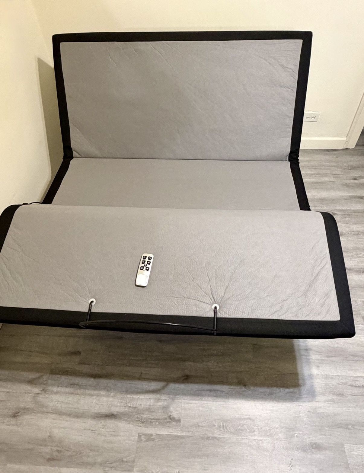 Modern Adjustable Queen Bed w/ Remote + Built In Light