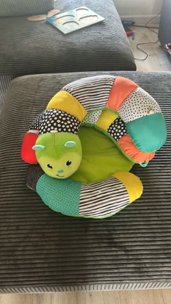 Caterpillar baby seat/ floor seat