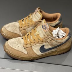 Nike Dunk Low 2003 Vegas Gold Size 8.5 Mens
