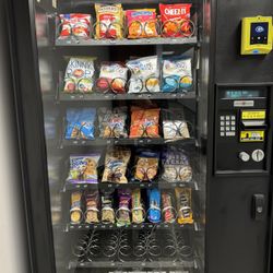 Automatic Products 123 snack vending