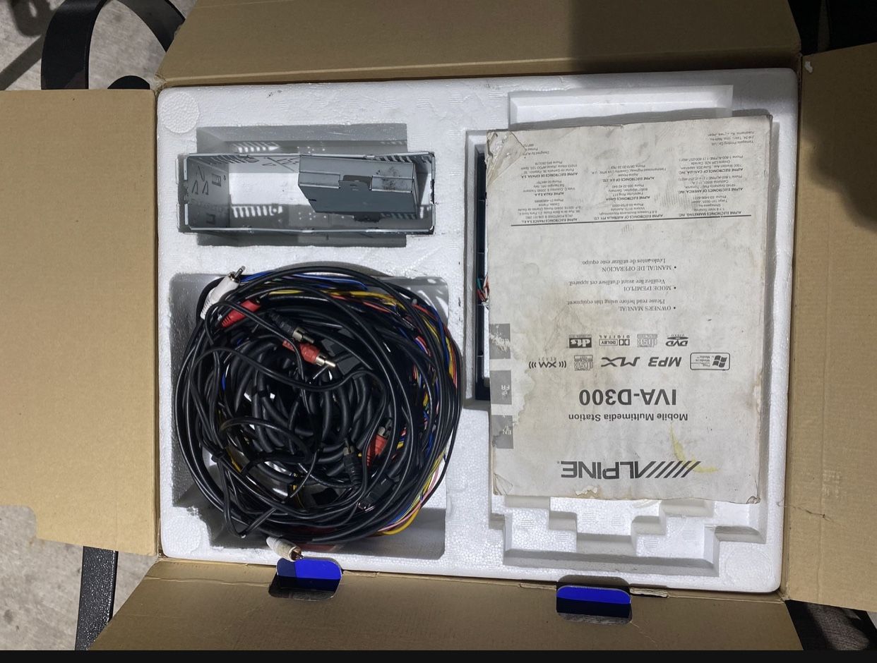 Alpine IVAd300 for Sale in Stickney, IL OfferUp