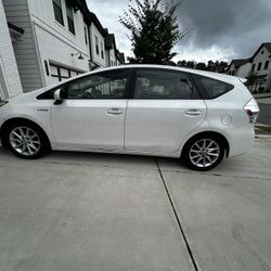 2012 Toyota Prius V
