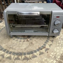 Toaster Oven Black and Decker