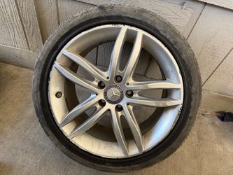 Mercedes Rim/wheel came off of a c250