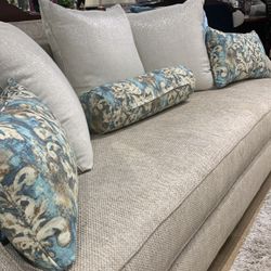 Catarina Beige/Teal Sofa
Furniture of America$10 Down Payment And Financing Available