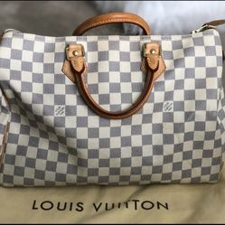 Louis Vuitton Orsay Clutch for Sale in Spring, TX - OfferUp