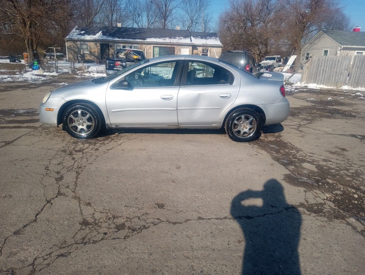 2005 DODGE NEON