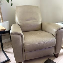 Macy’s Brayna 35” Leather Pushback Recliner 