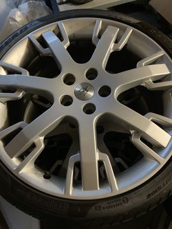 Original stock Maserati Gran Turismo wheels and tires