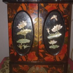 Authentic Vintage Chinese Lacquer Jewelry Box