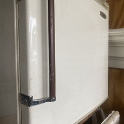 Small Refrigerator 19” Works Great