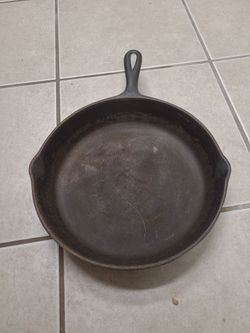 Antique 10" Cast Iron dual spout fry pan