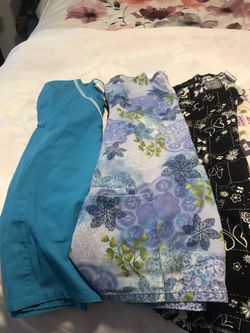 Scrubs tops and pants s,m,l 22 x40