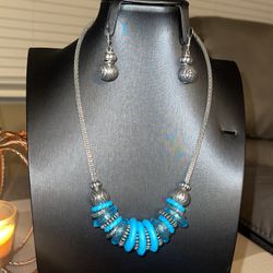Costume Jewelry - Turquoise Colored  Necklace &  Earrings Set - Medium Length