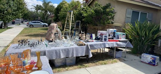 Yard sale Thursday, Saturday and Sunday