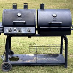 Dual Gas + Charcoal Grill. (Black Friday Deal!!!)