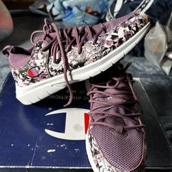 Wolking Shoes 👟 Champion Yogi Nuevos Size 9