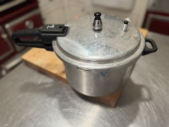 MIUSA stainless Steel Pressure Cooker