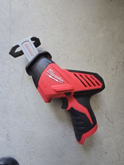 Milwaukee 12V Sawzaw