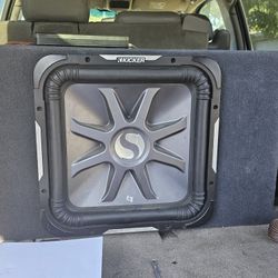 L7 15 In Subwoofer In custom Box With Db Amp Included