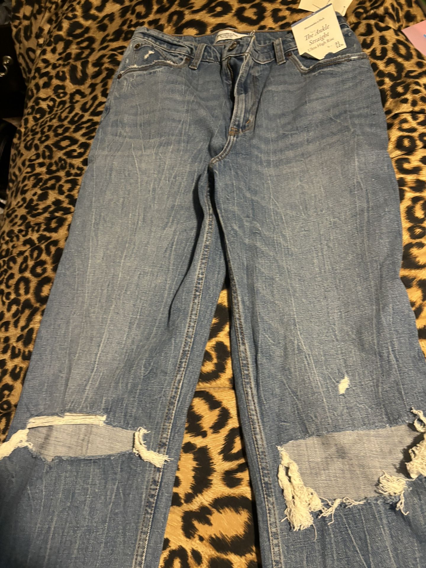 Abercrombie Ripped Jeans 