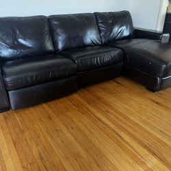 Dark brown leather Couch That Reclines 