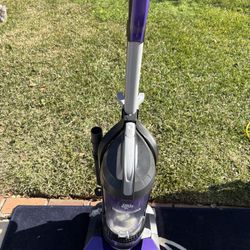 Dirt Devil Bagless Vacuum 