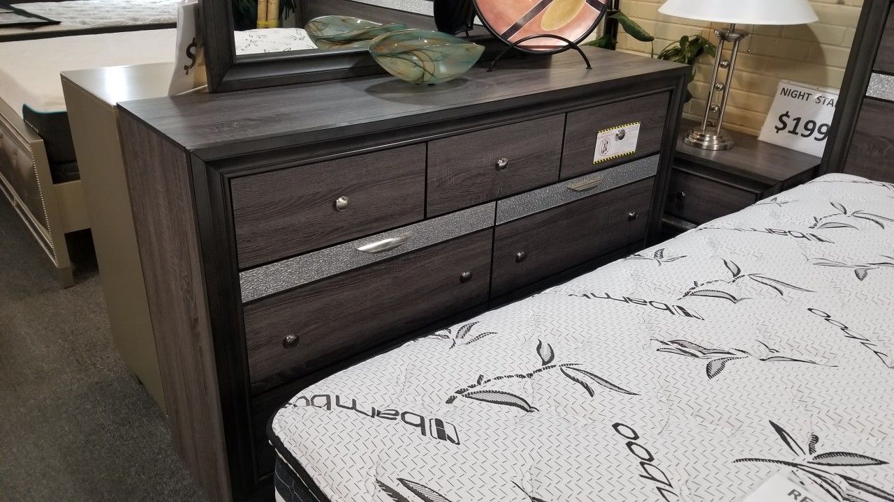 Brand New Gray Dresser With Jewelry Trays (38.8