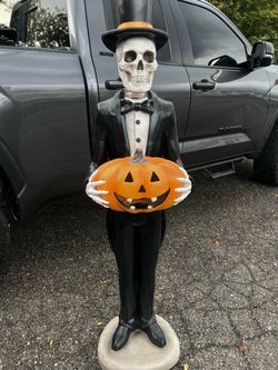 Life-Size Halloween Skeleton Butler Statue