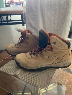 Columbia Men’s hiking boots