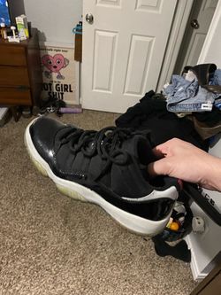 Jordan 11s Sz 9