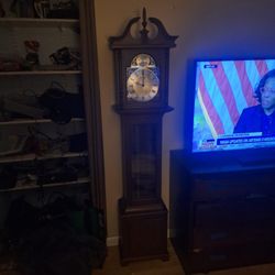 Barwick Signature Series Gransdfather Clock  Model A3498 