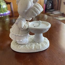 Precious Moments “A Reflection Of His love” Figurine