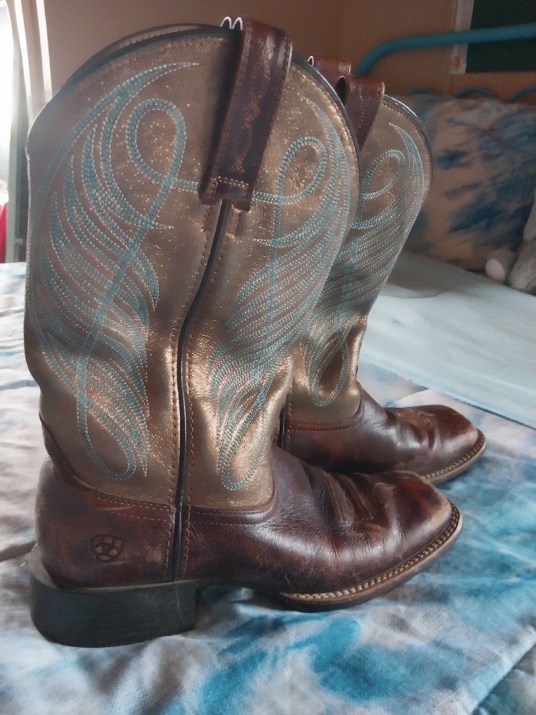 Woman Ariat Boots 
