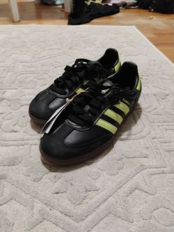 Adidas samba shoes