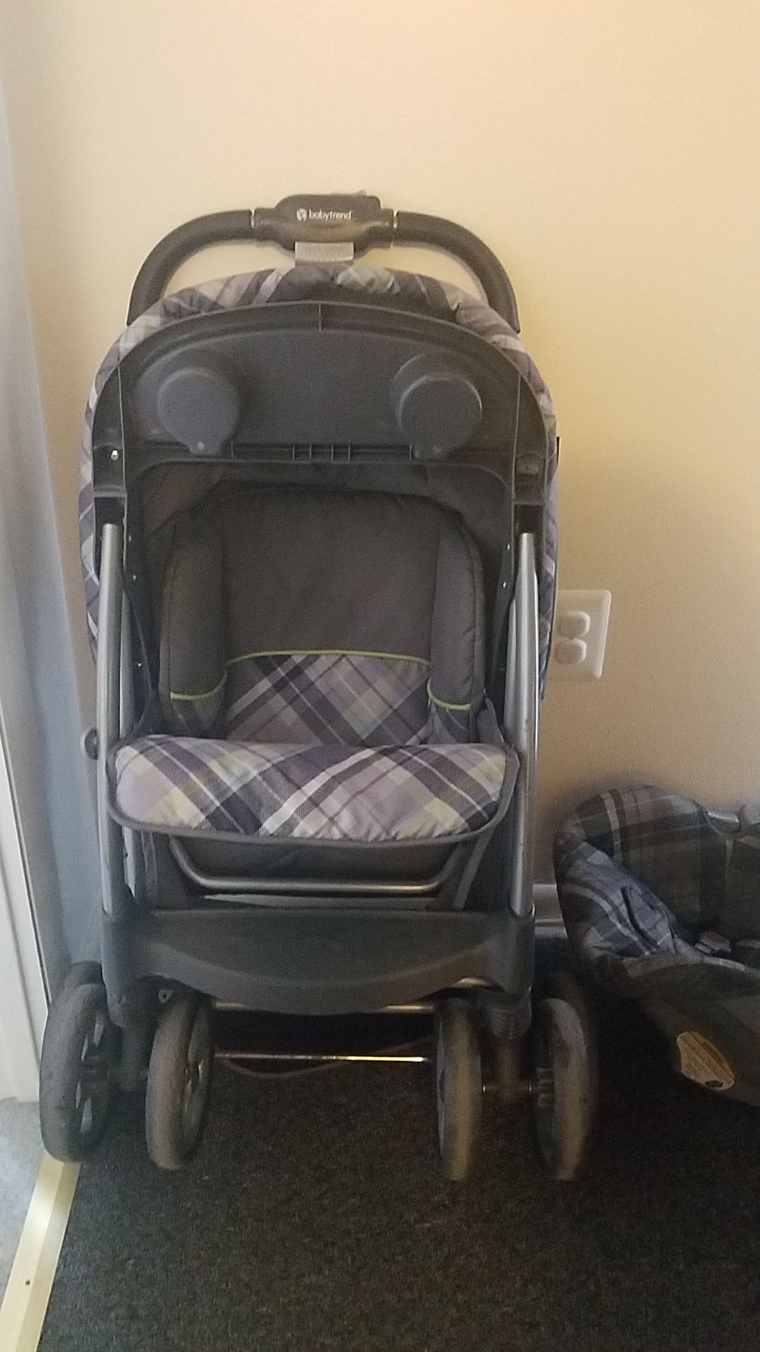 Baby Trend stroller combo with car seat and base