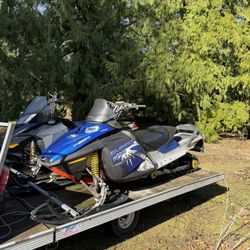 2 Skidoo Summit 800HO