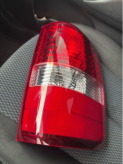 2004-2008 Ford f-150 Right Tail Light