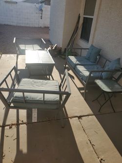 Sturdy Grey YARD SET Teal Cushions