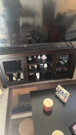 Tv stand