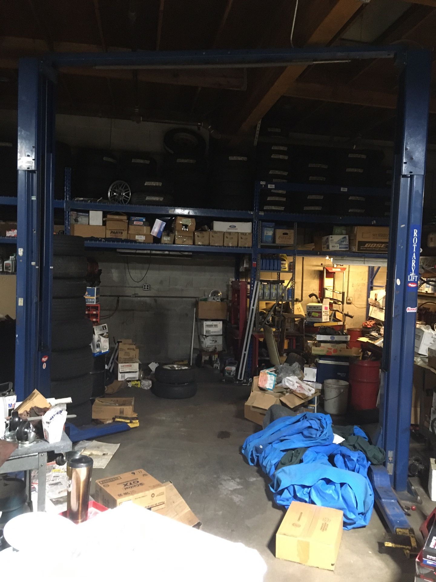 Used Rotary 9000lb Hoist, One Cylinder Leaking,