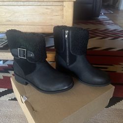 UGG Elings Boots Size 6 