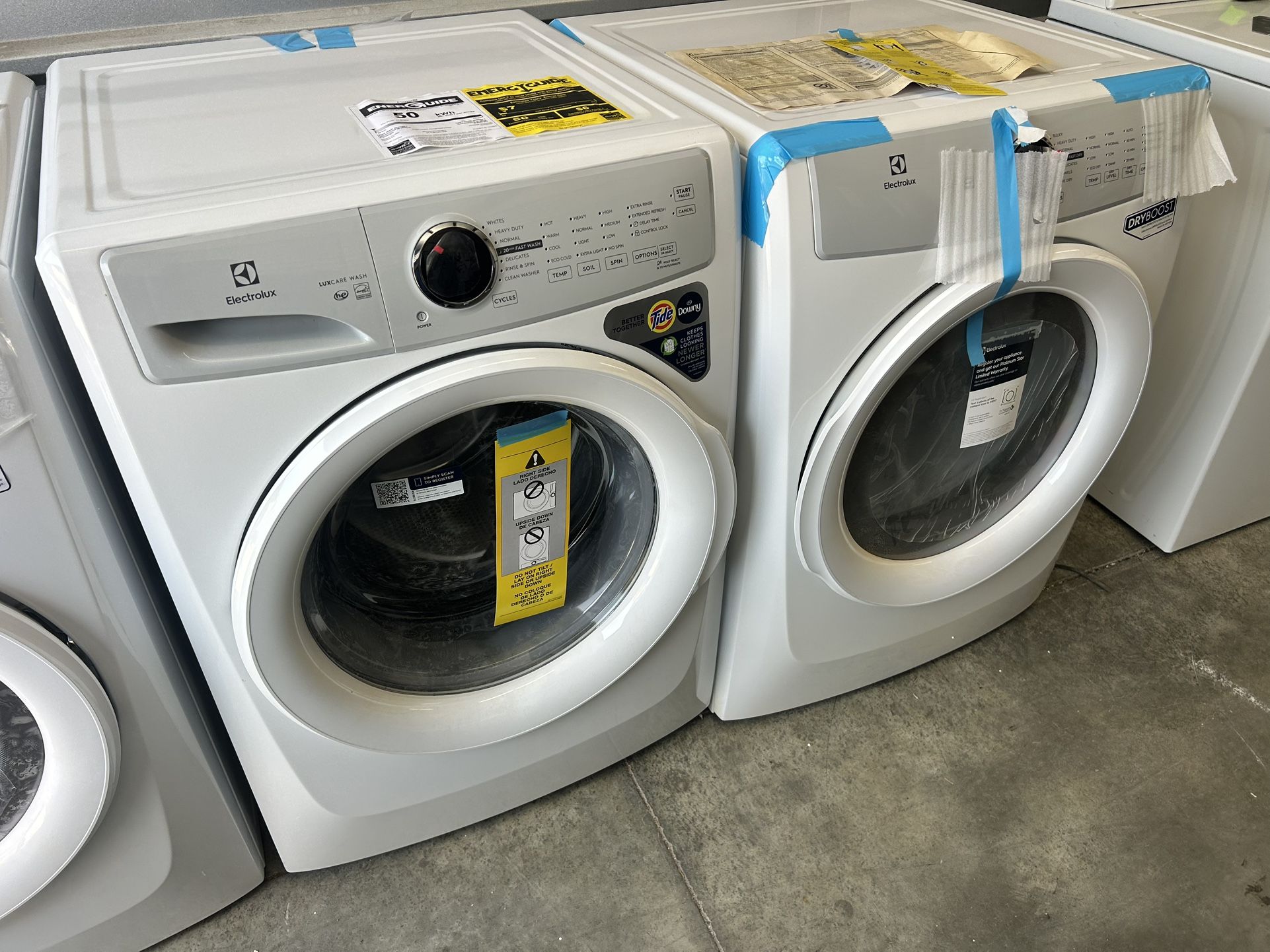 ⭐️BRAND NEW ELECTROLUX FRONT LOAD STACKABLE WASHER AND DRYER SET⭐️