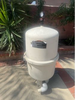Pentair 4000 Series D.E. Pool Filter - Used Product Description: Up for sale is a Pentair 4000 Series D.E. (Diatomaceous Earth) pool filter. Pentair i